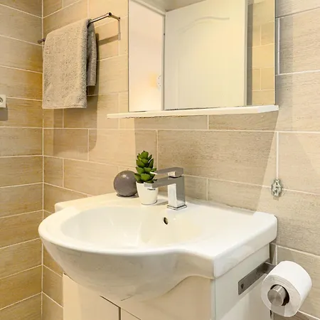 M-therese Promenade Anglais By Interhome Apartment