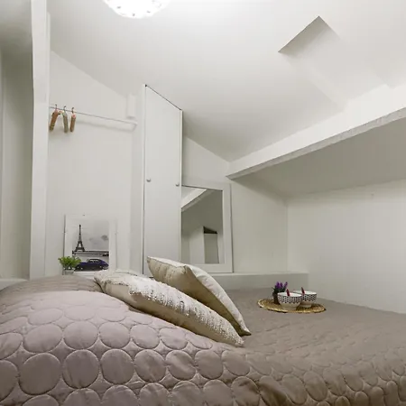 M-therese Promenade Anglais By Interhome *